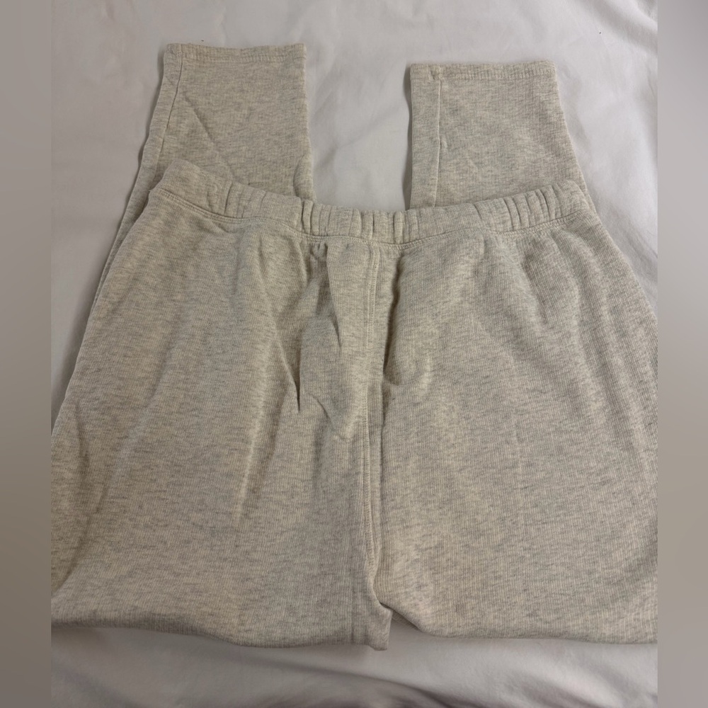 Universal Thread Light Gray Women’s Joggers - Picture 3 of 3